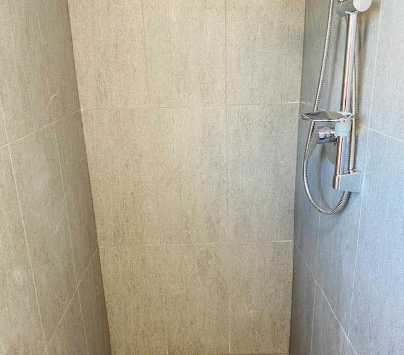 Photo of Bathroom in Redwood