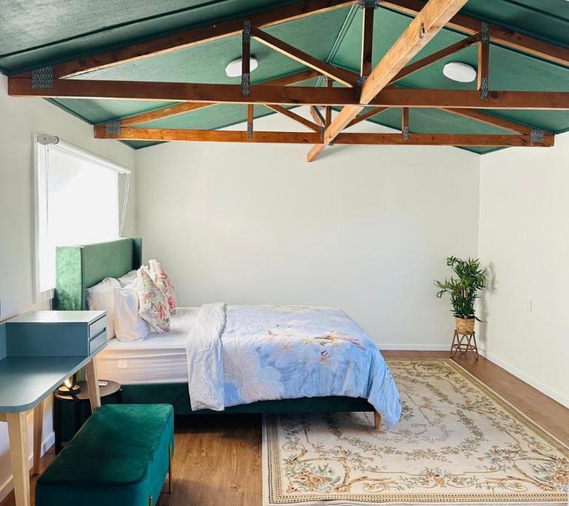 Photo of Bedroom in Redwood