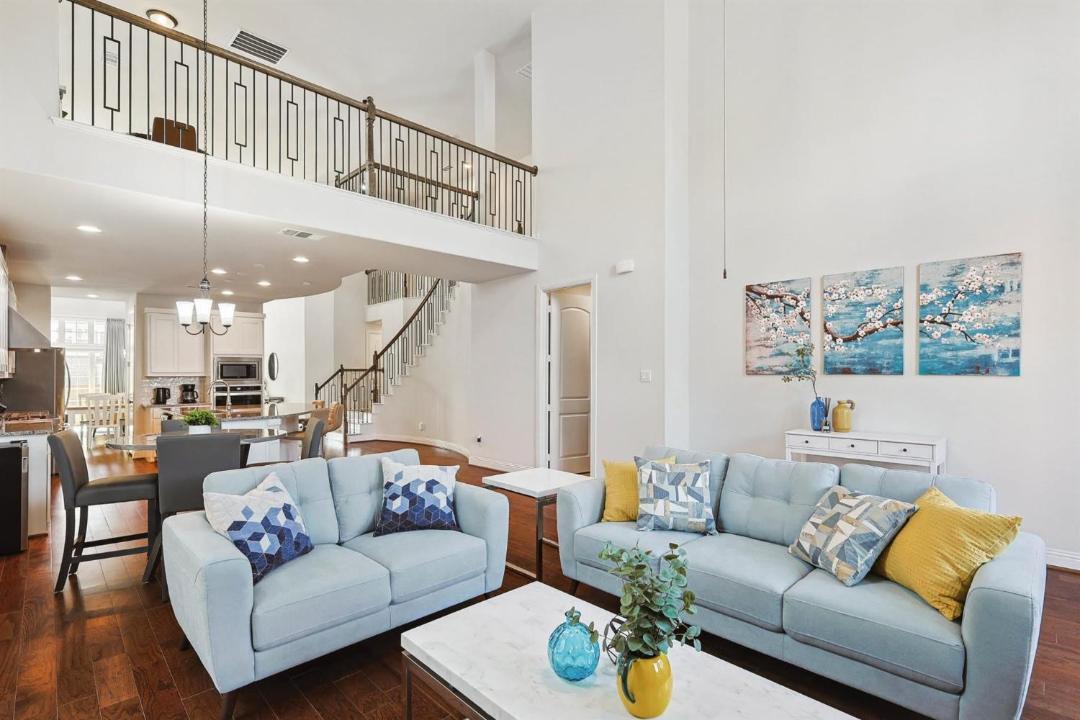 Photo of Livingroom in Irving