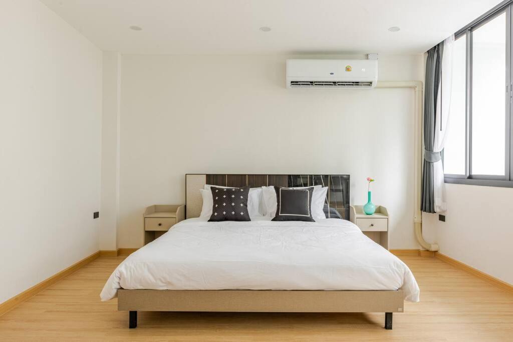 Photo of Bedroom in Yan Nawa