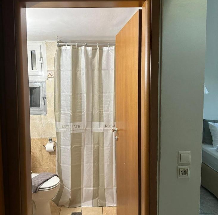 Photo of Bathroom in Drama