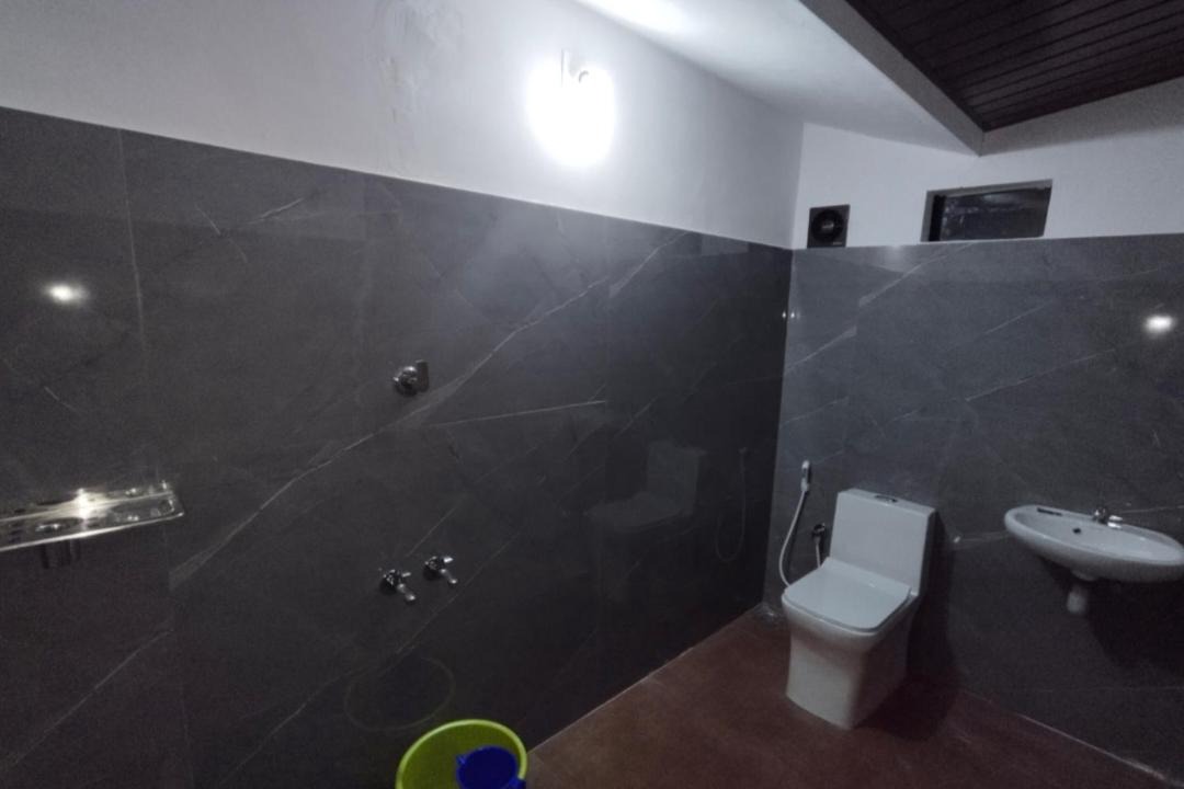 Photo of Bathroom in Thariyode