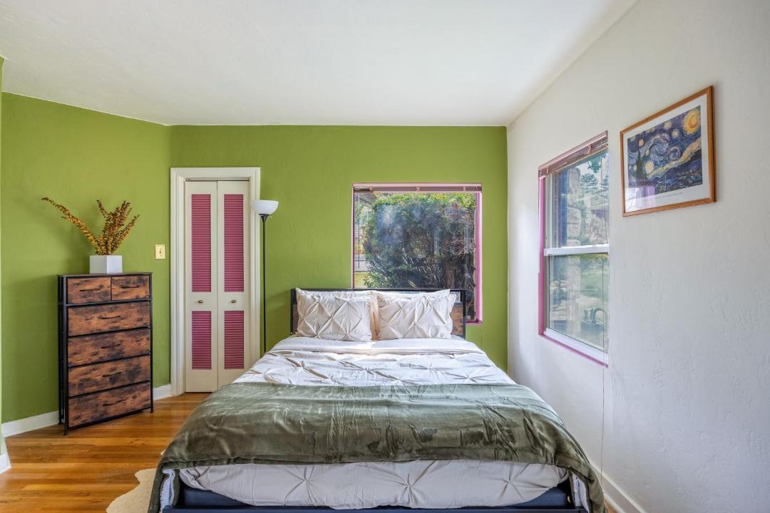 Photo of Bedroom in West University