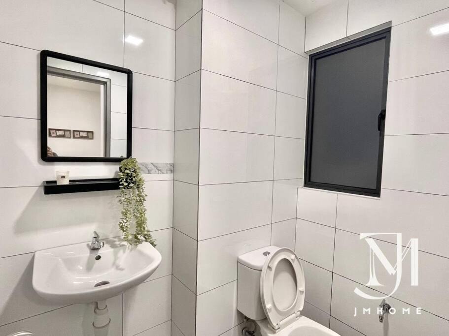 Photo of Bathroom in Kampung Bukit Dukong