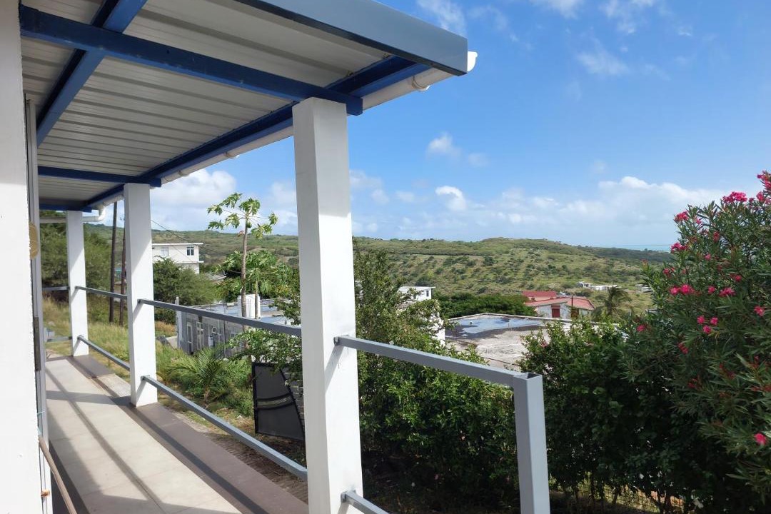 Photo of Patio Balcony in Oyster Bay