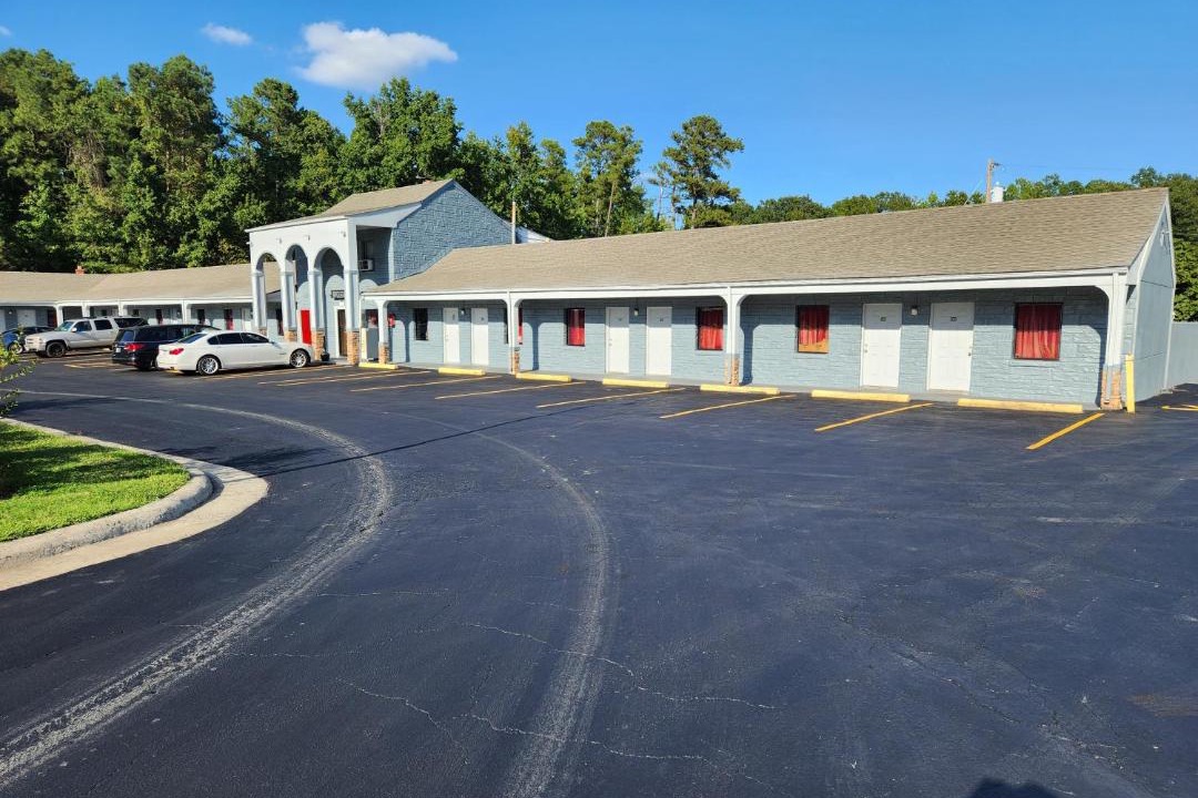 Photo of Buildings in North Chesterfield
