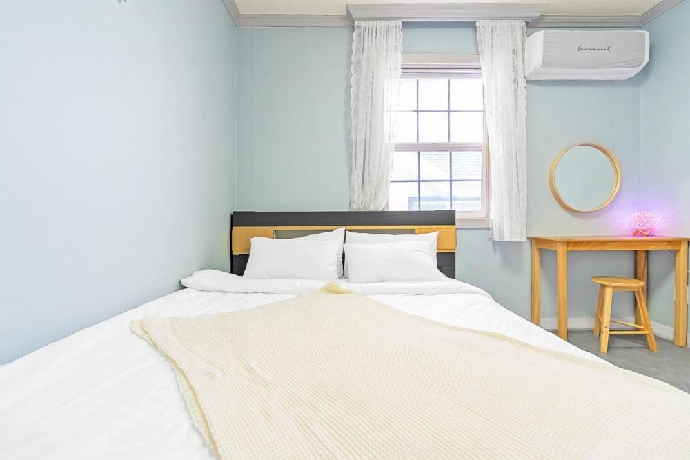 Photo of Bedroom in Ansan