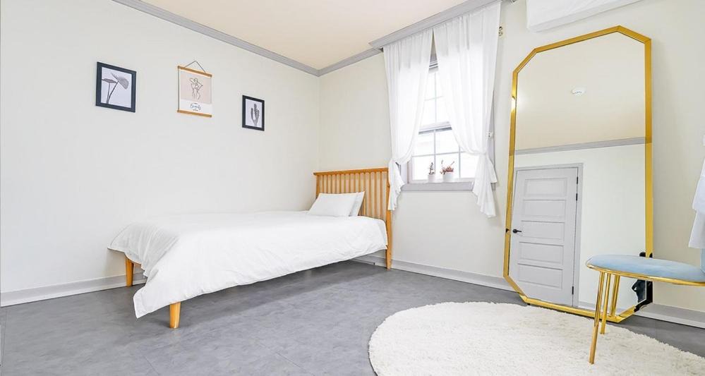 Photo of Bedroom in Ansan