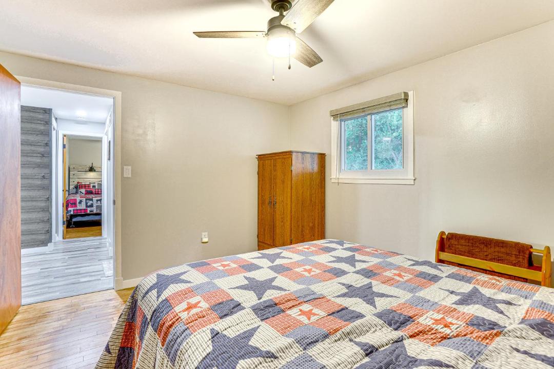 Photo of Bedroom in Okee