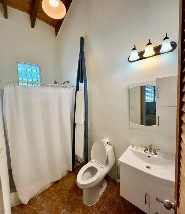 Photo of Bathroom in Isabel II
