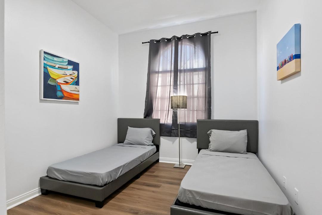 Photo of Bedroom in NoHo Arts District