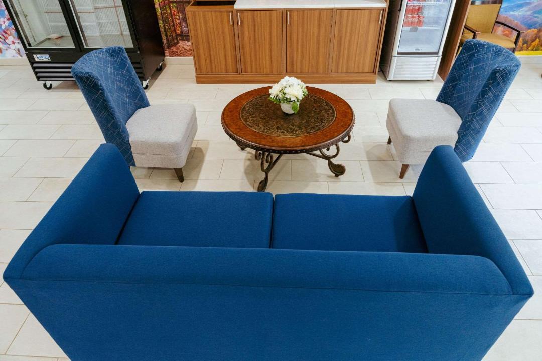 Photo of Livingroom in Dillard