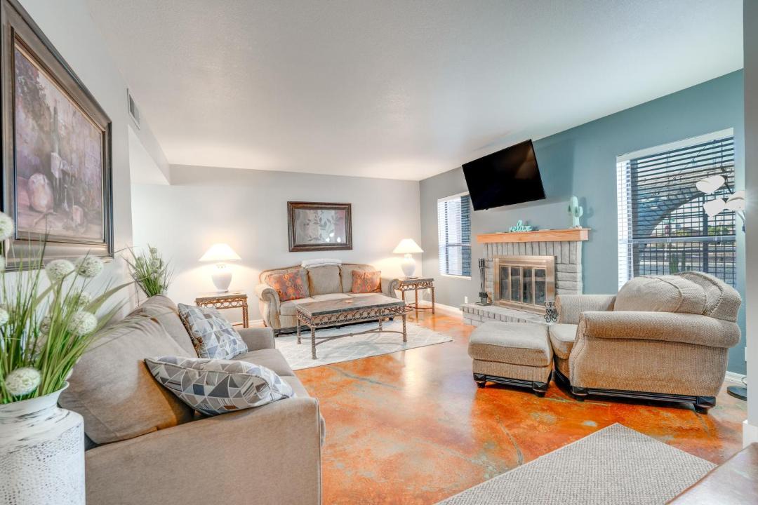 Photo of Livingroom in Tempe