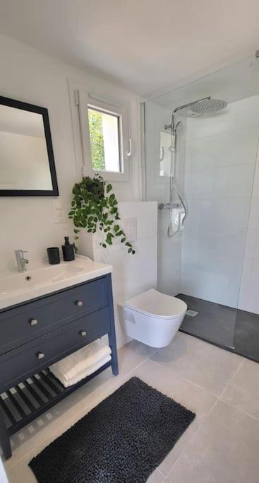 Photo of Bathroom in Ploufragan