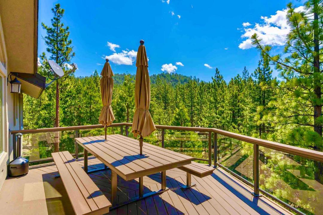 Photo of Patio Balcony in Round Hill Village