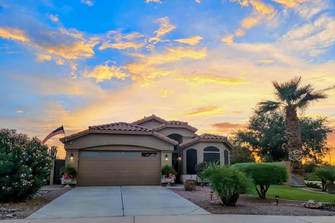 Photo of Buildings in Sun Groves