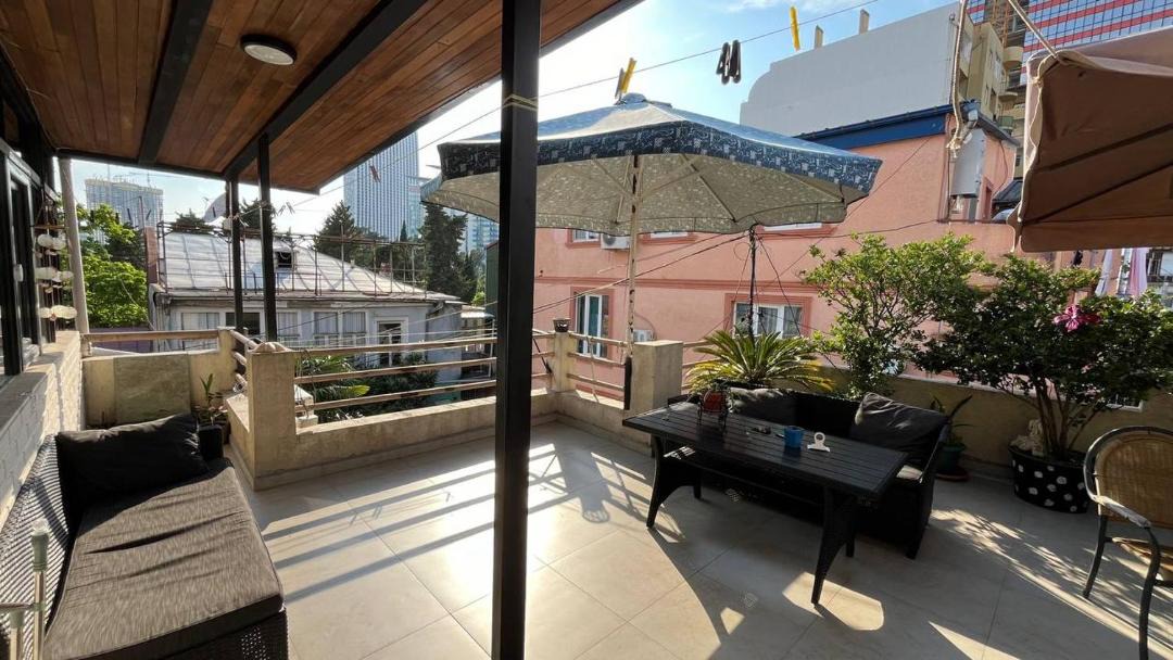 Photo of Patio Balcony in Old Boulevard