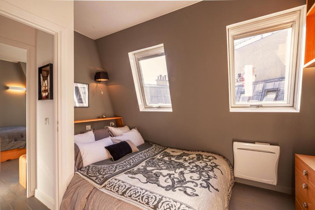 Photo of Bedroom in 8th Arrondissement