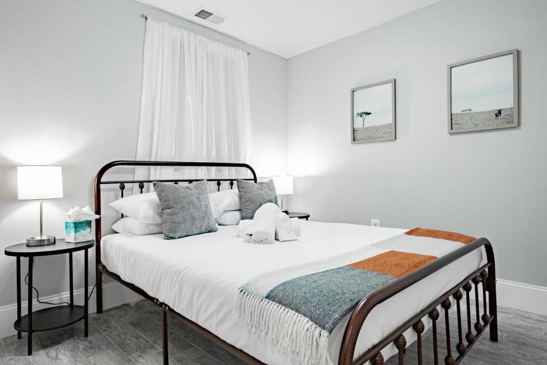 Photo of Bedroom in Truxton Circle