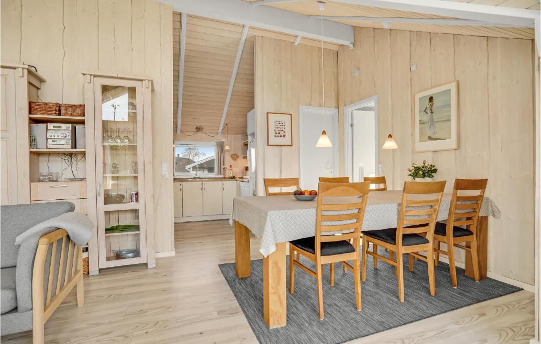 Photo of Others in Næs