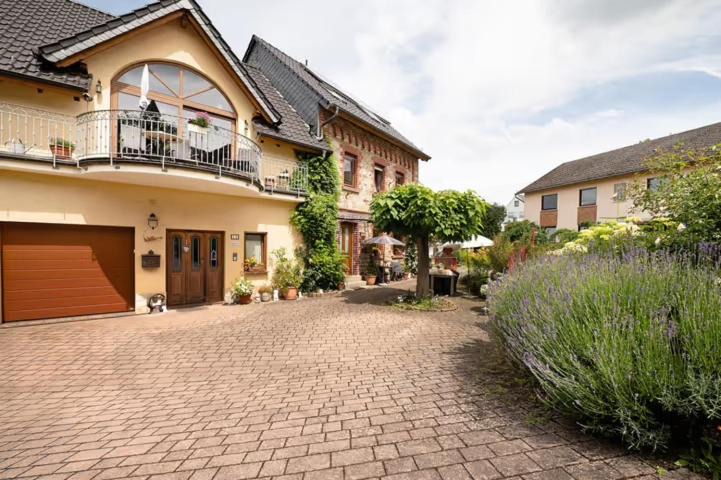 Photo of Others in Eitelborn