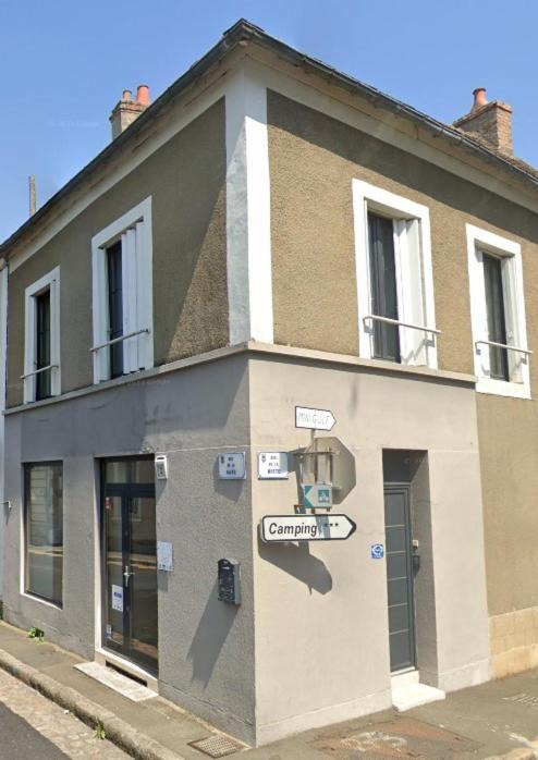 Photo of Buildings in Beaumont-sur-Sarthe