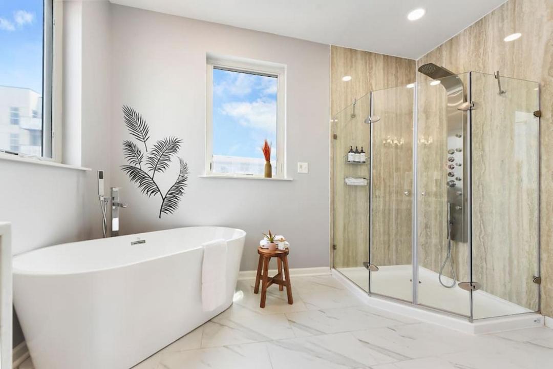 Photo of Bathroom in Lower Lawrenceville
