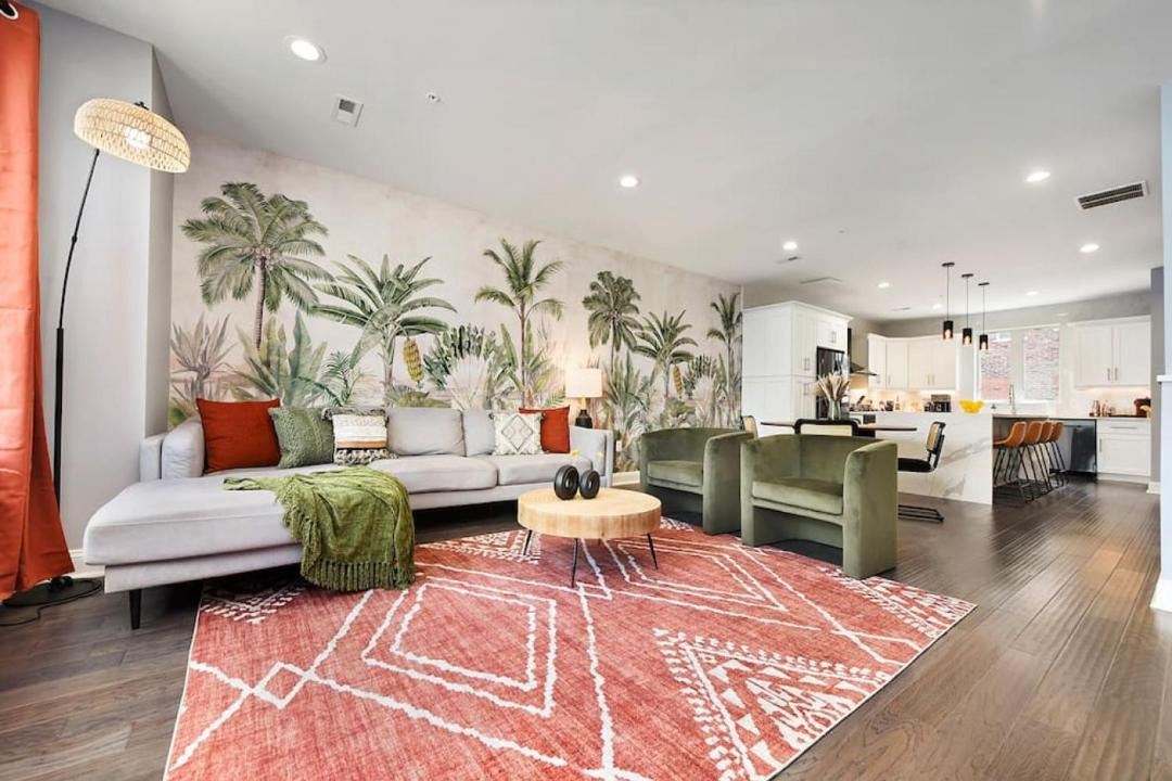 Photo of Livingroom in Lower Lawrenceville