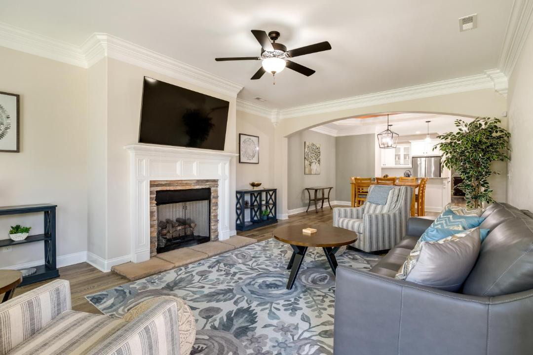 Photo of Livingroom in Owens Cross Roads