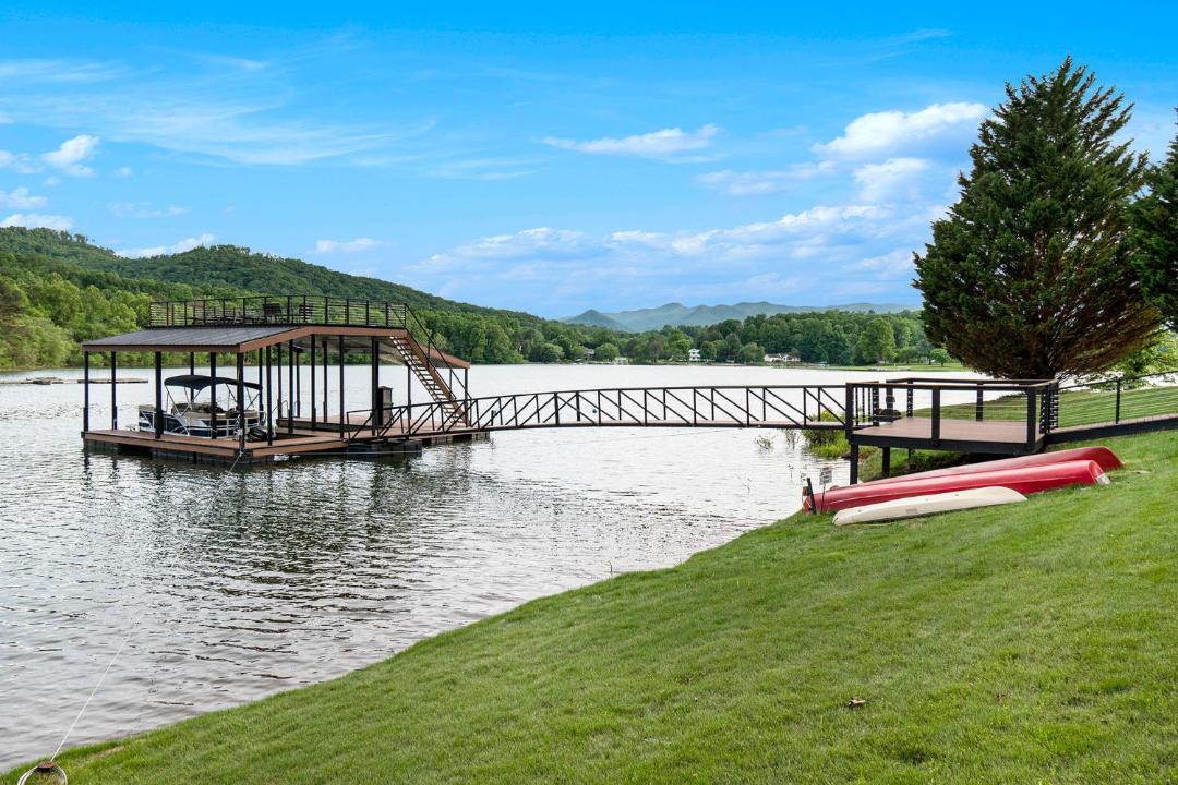 Photo of Others in Hiawassee