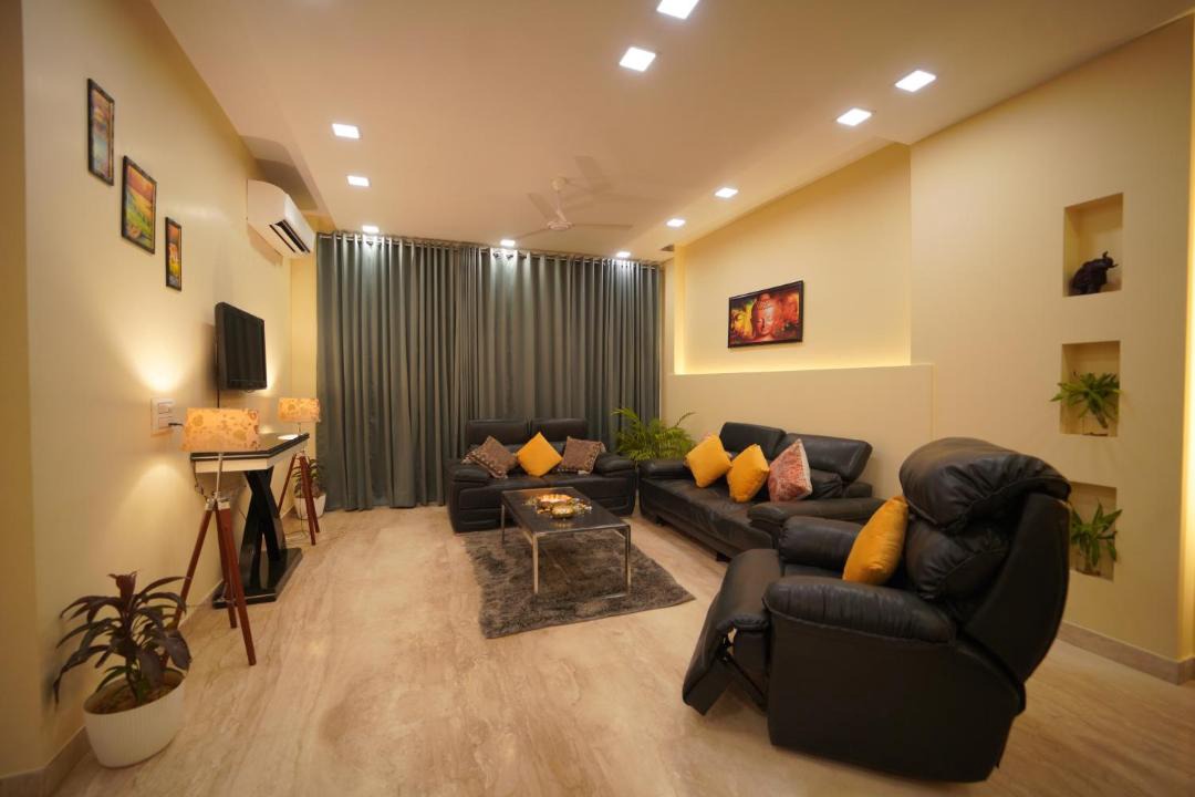Photo of Livingroom in DLF Phase 5
