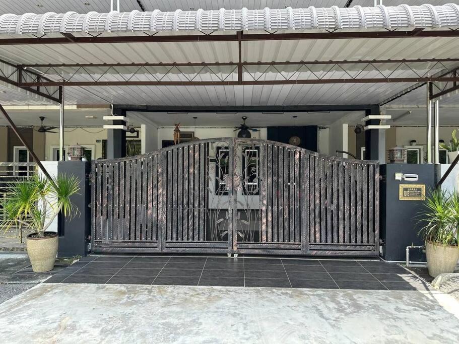 Photo of Buildings in Kampung Kelang Sagu
