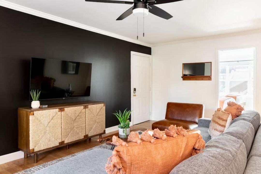 Photo of Livingroom in Rutledge Hill