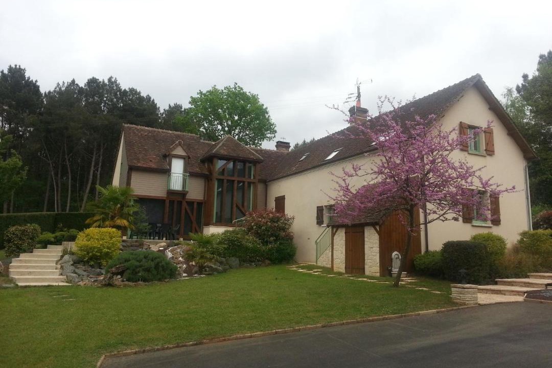 Photo of Buildings in Dollon
