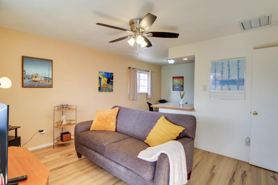 Photo of Livingroom in Raynolds Addition