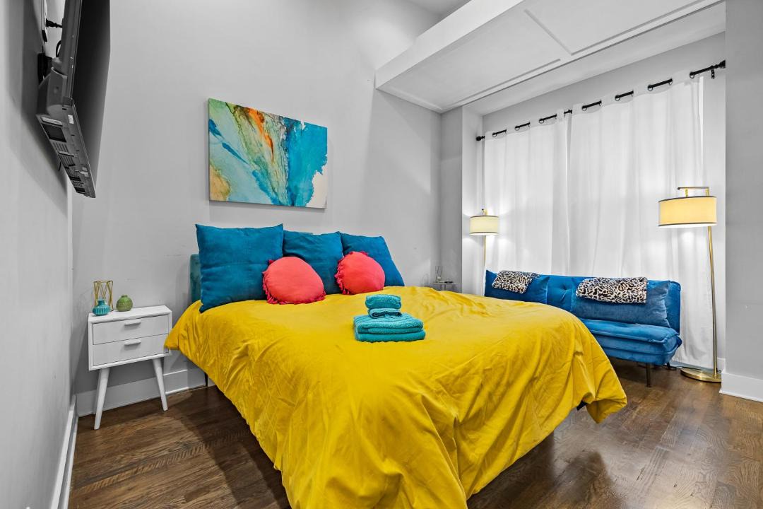 Photo of Bedroom in Hadley - Washington