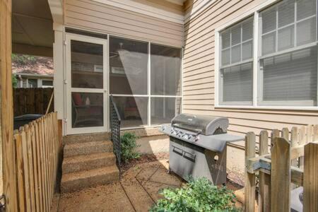 Photo of Patio Balcony in Hillsboro West End