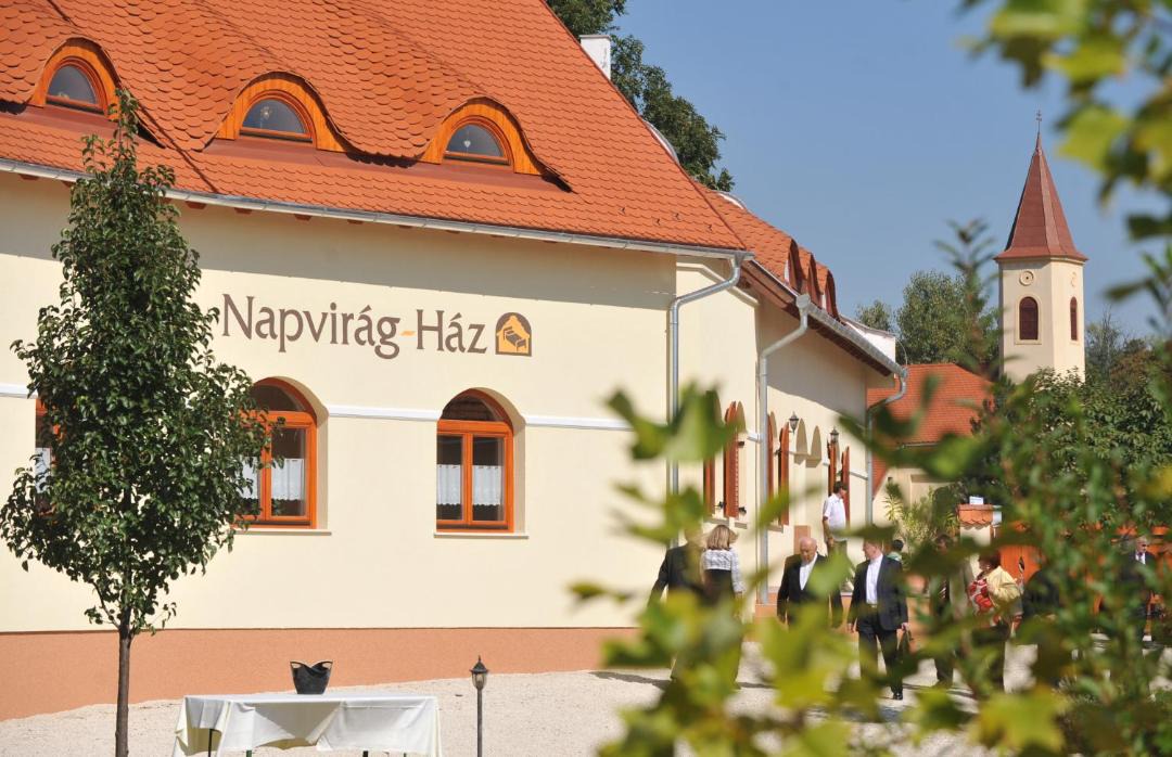 Photo of Others in Zsira