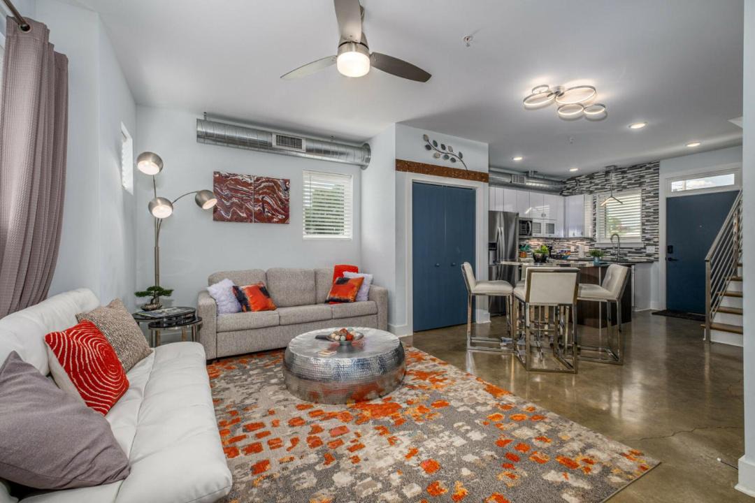 Photo of Livingroom in Cleveland Park