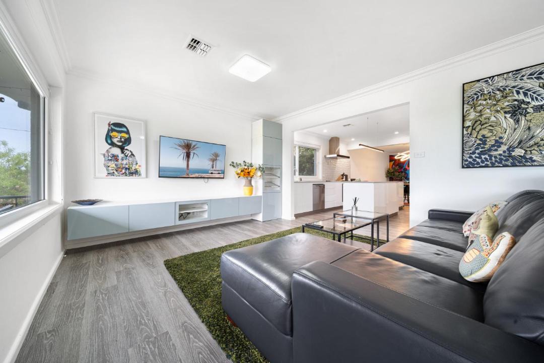 Photo of Livingroom in Curtin