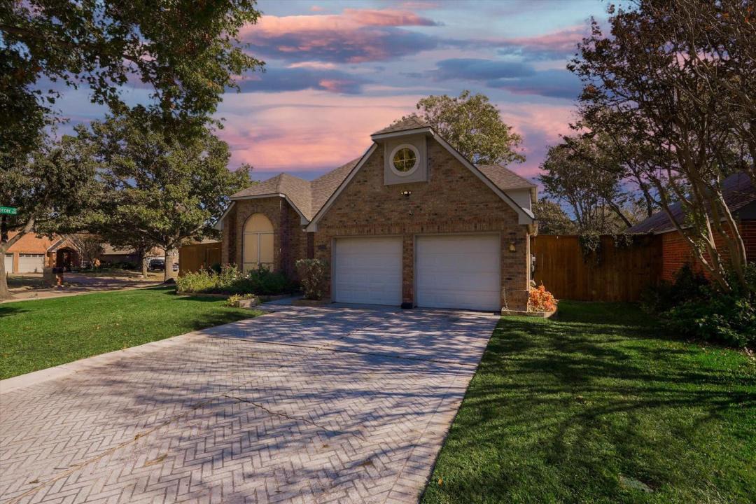 Photo of Buildings in Grand Prairie