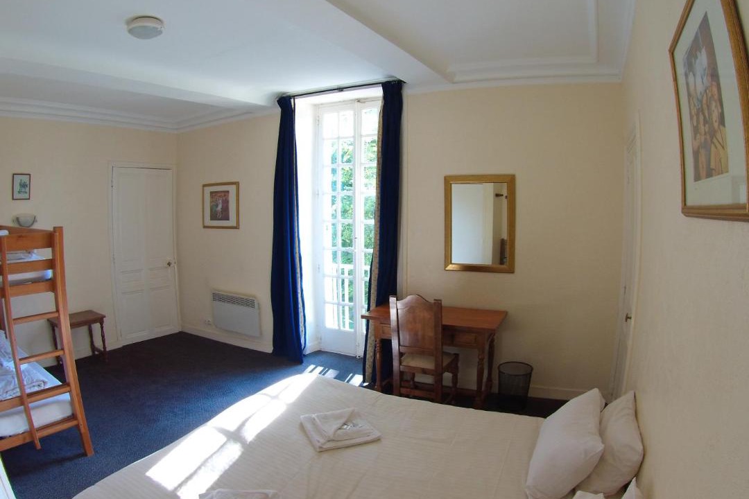 Photo of Bedroom in Colombiers-sur-Seulles