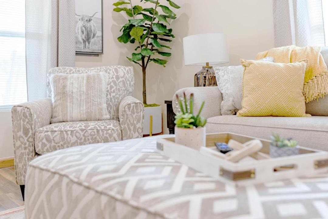 Photo of Livingroom in Tri-Cities