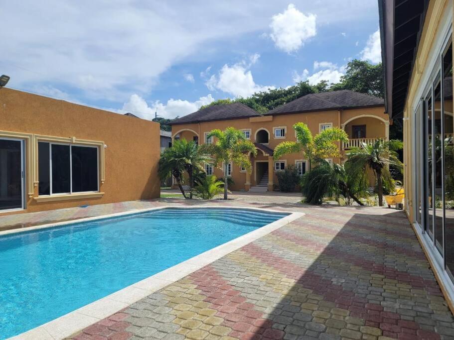 Photo of Outdoor in Runaway Bay