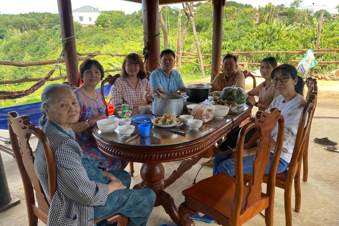 Photo of Human In Picture in Di Linh