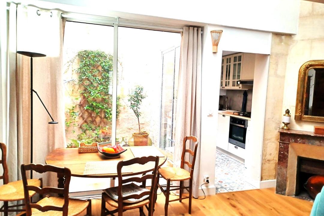 Photo of Livingroom in Nansouty-Saint-Genes