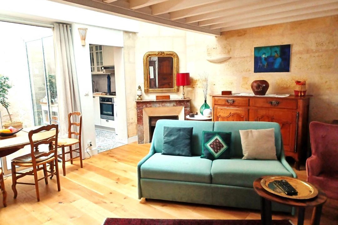 Photo of Livingroom in Nansouty-Saint-Genes