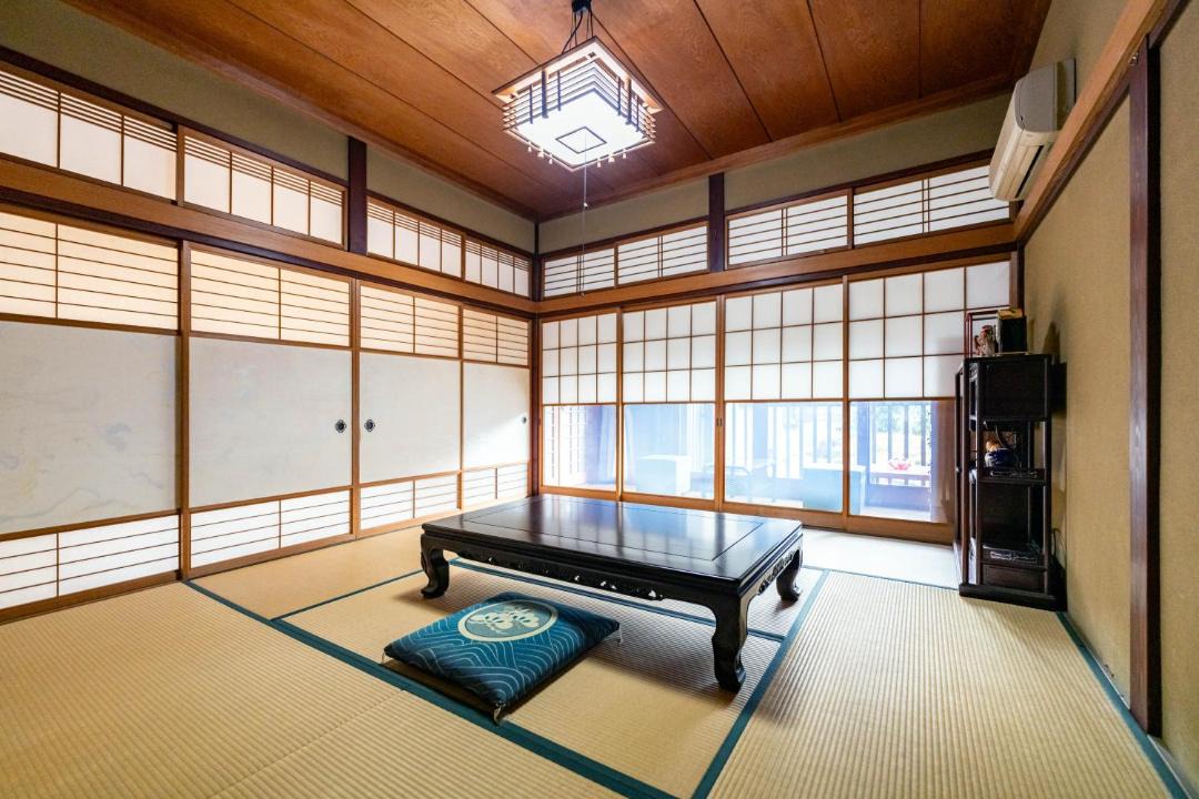 Photo of Others in Awatabe
