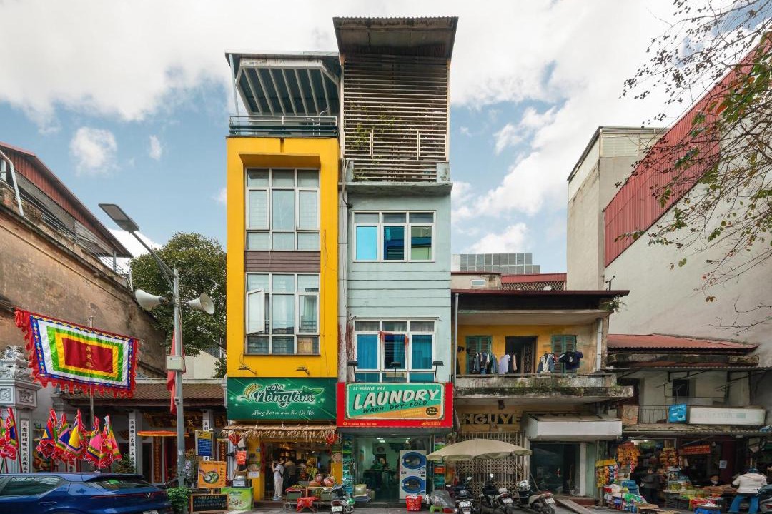 Photo of Buildings in Hang Bo