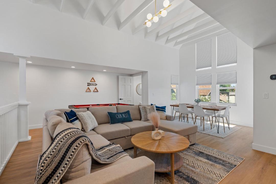 Photo of Livingroom in Camelback East